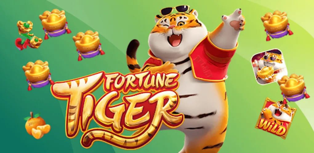 Người chơi thao tác game bắn cá mn88 trên điện thoại cảm ứng